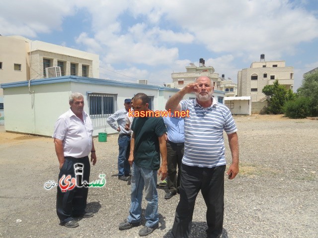  المال العام في كفرقاسم يفتقد للرقابة ... مئات الاف الشواقل اهدرت دون سائل !!! موظفين في المكيفات وامام الشاشات  